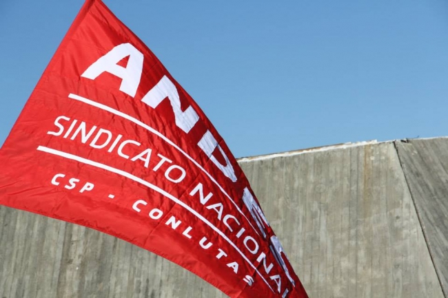 MANIFESTO EM DEFESA DA EDUCAÇÃO E DOS SERVIÇOS PÚBLICOS