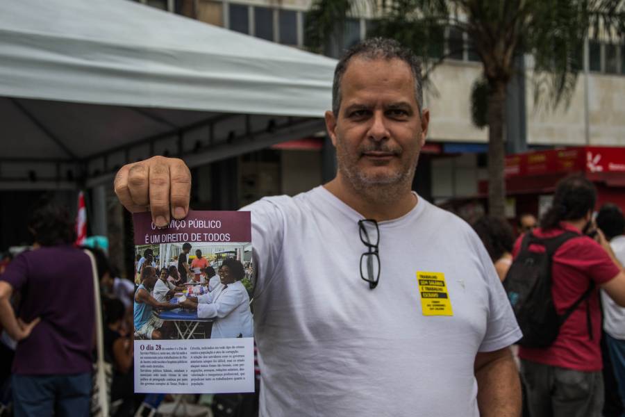 Servidores Públicos ocupam Largo da Carioca