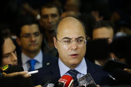 Novo governo do RJ corta orçamento das universidades estaduais