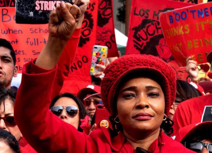 Professores de Los Angeles, nos EUA, protagonizam greve após 30 anos