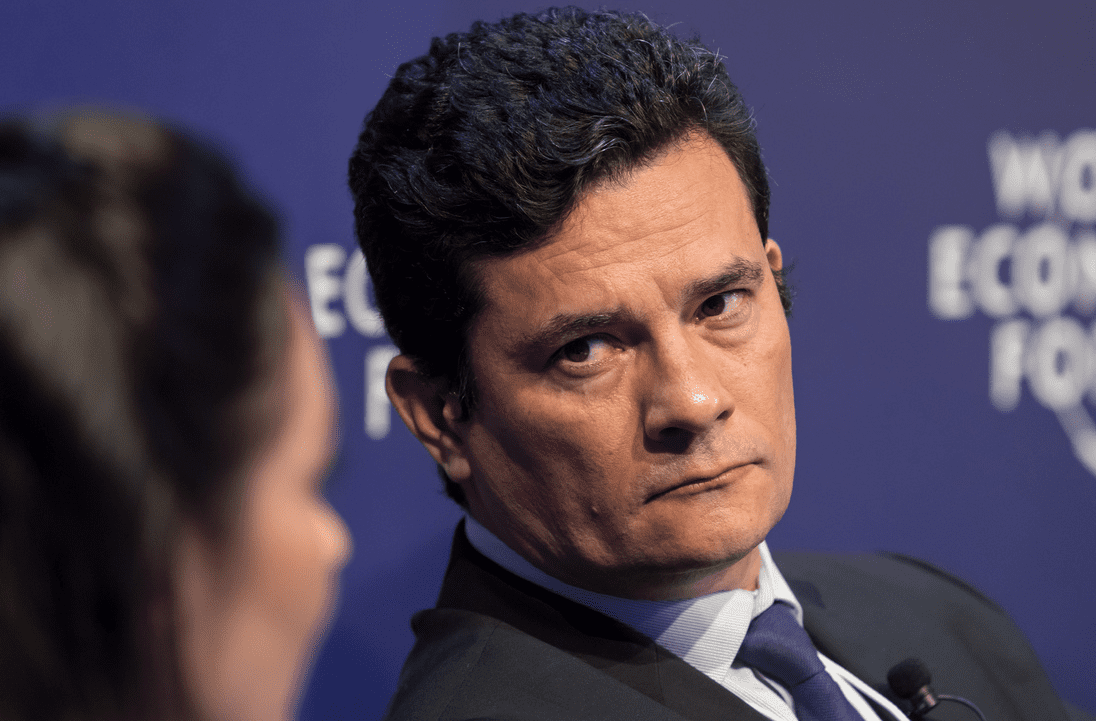 Ministro da Justiça edita portaria autoritária para deportar estrangeiros