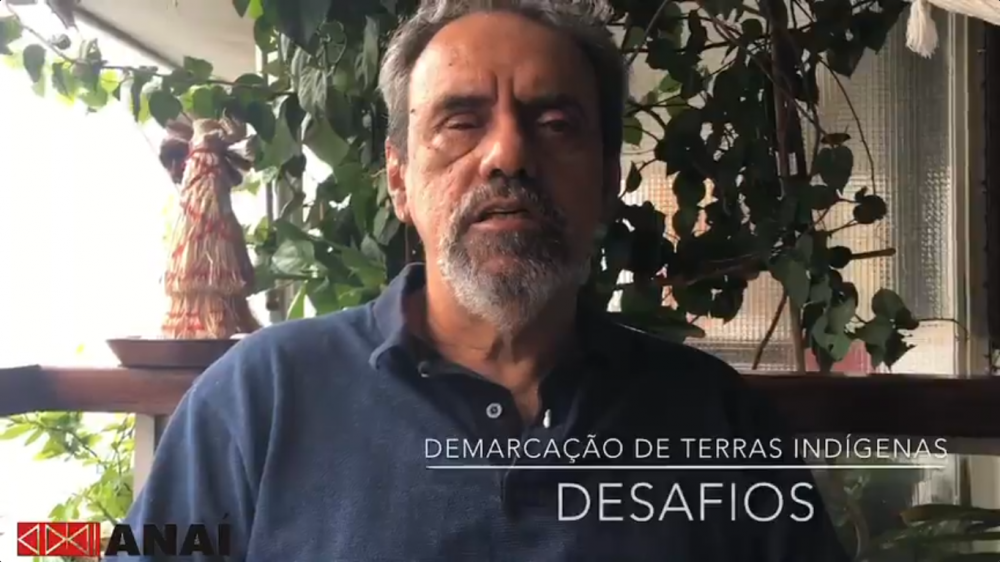 Antropólogo analisa os desafios políticos da luta indígena contemporânea em vídeo