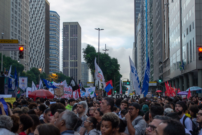1 ano do Tsunami da Educação