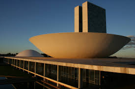 Bolsonaro e governadores congelam salários de servidores até 2021